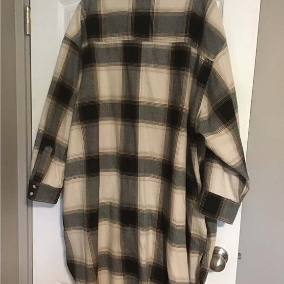 NWOT H&M Long Plaid shacket - Picture 2 of 3